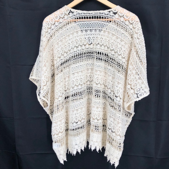 Cabi Womens Top Size Medium Cream Capri Crochet Top Oversized Sheer Boho V Beach - Picture 7 of 11